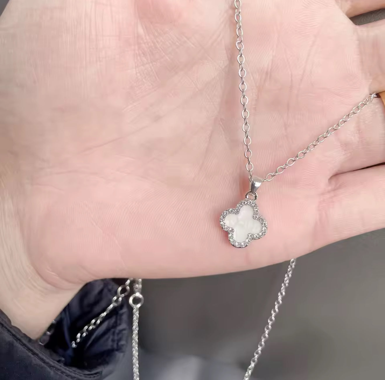 4 leaf clover pearl and silver necklace