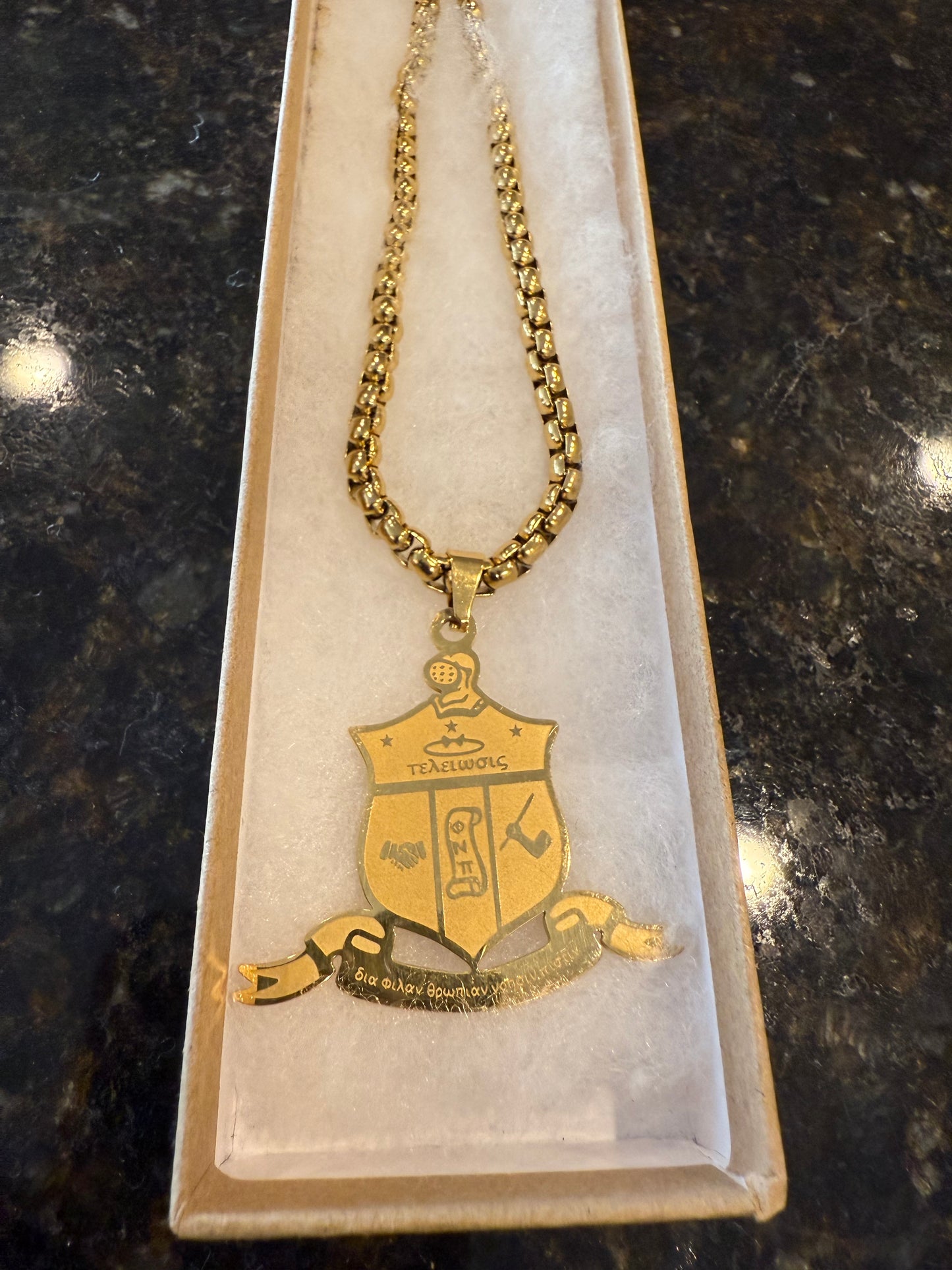 Gold Coat of Arms Box chain