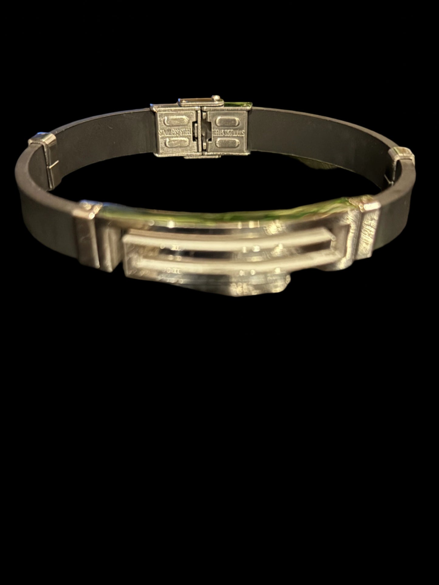 Black and silver silicone geometrical bracelet