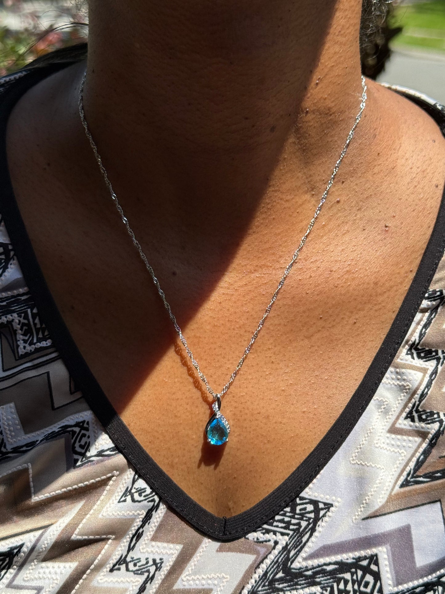 Aquamarine pendant necklace
