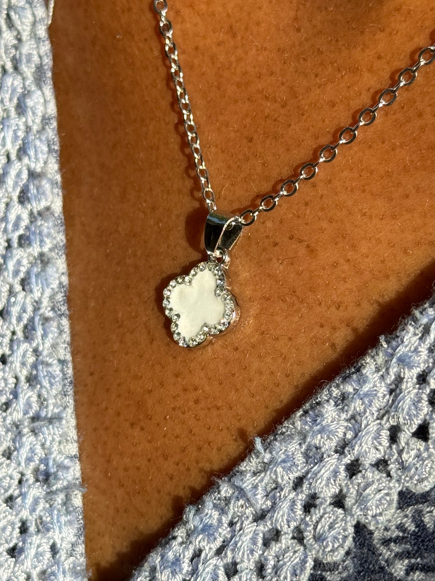 4 leaf clover pearl and silver necklace