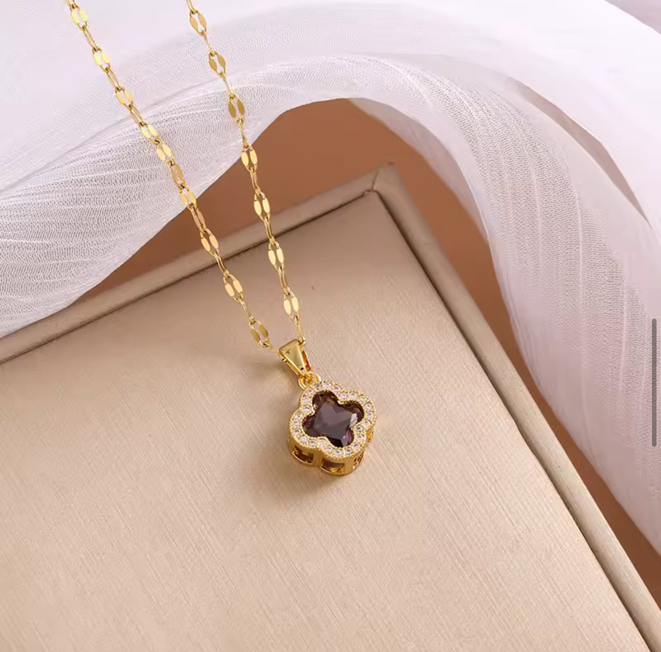 4 leaf clover necklace