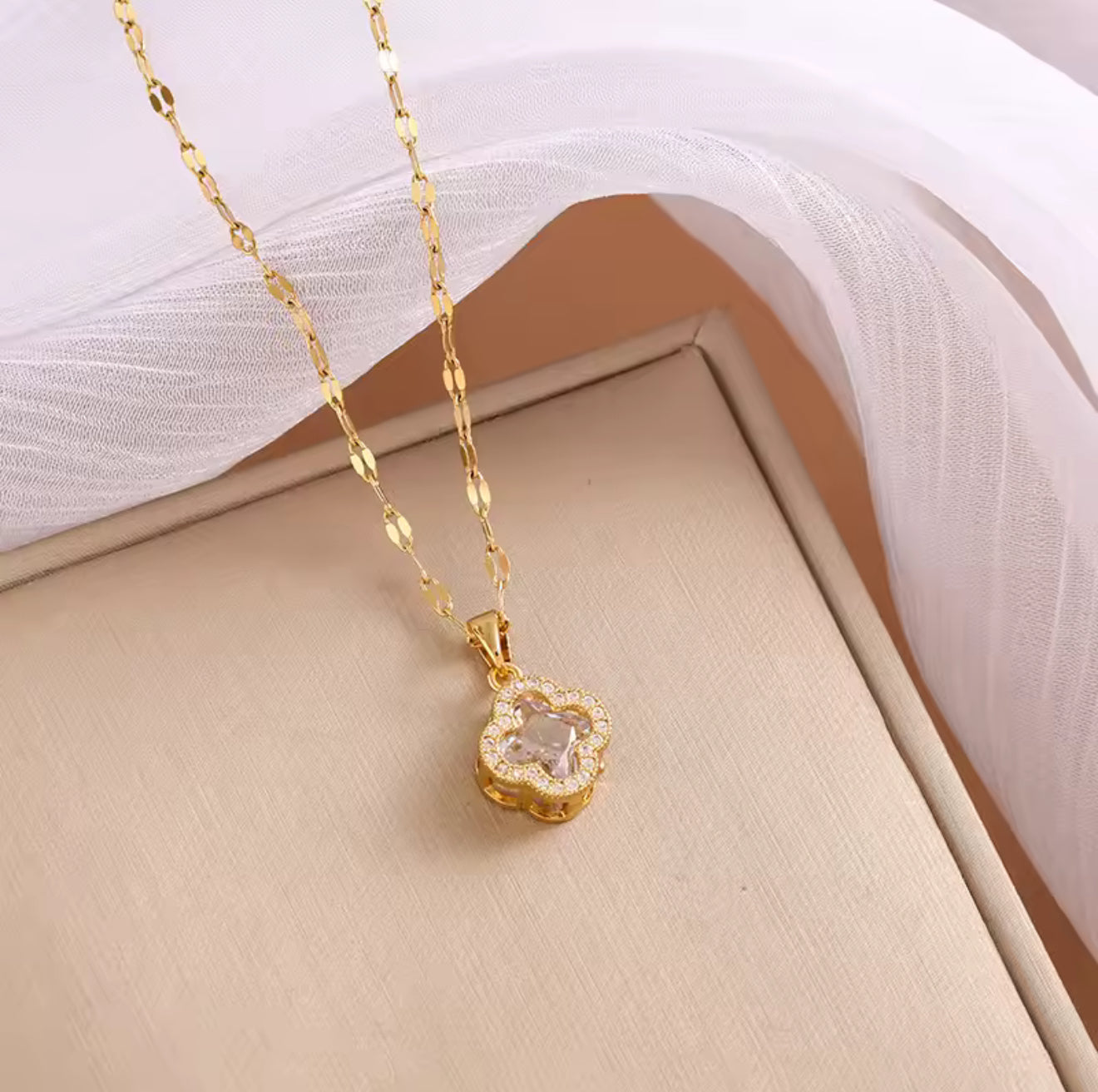 4 leaf clover necklace