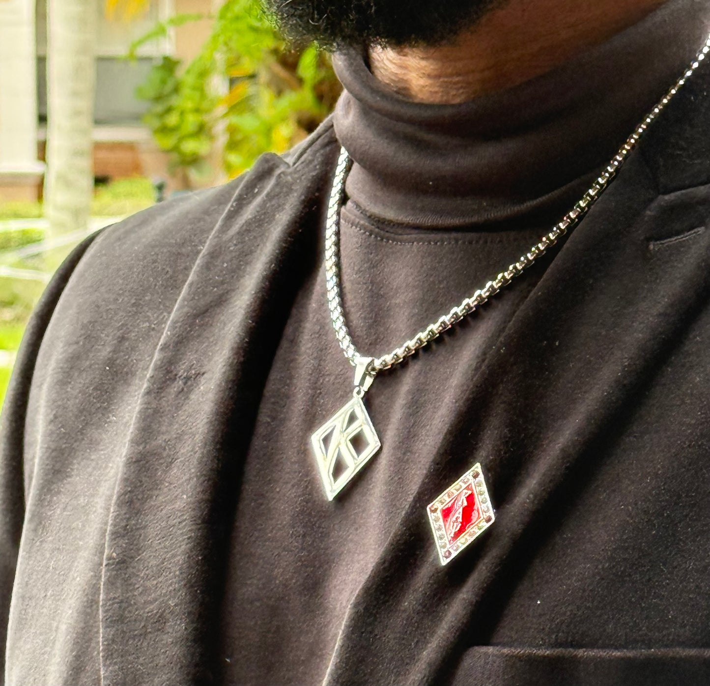 Silver stainless steel floating "K" Box chain