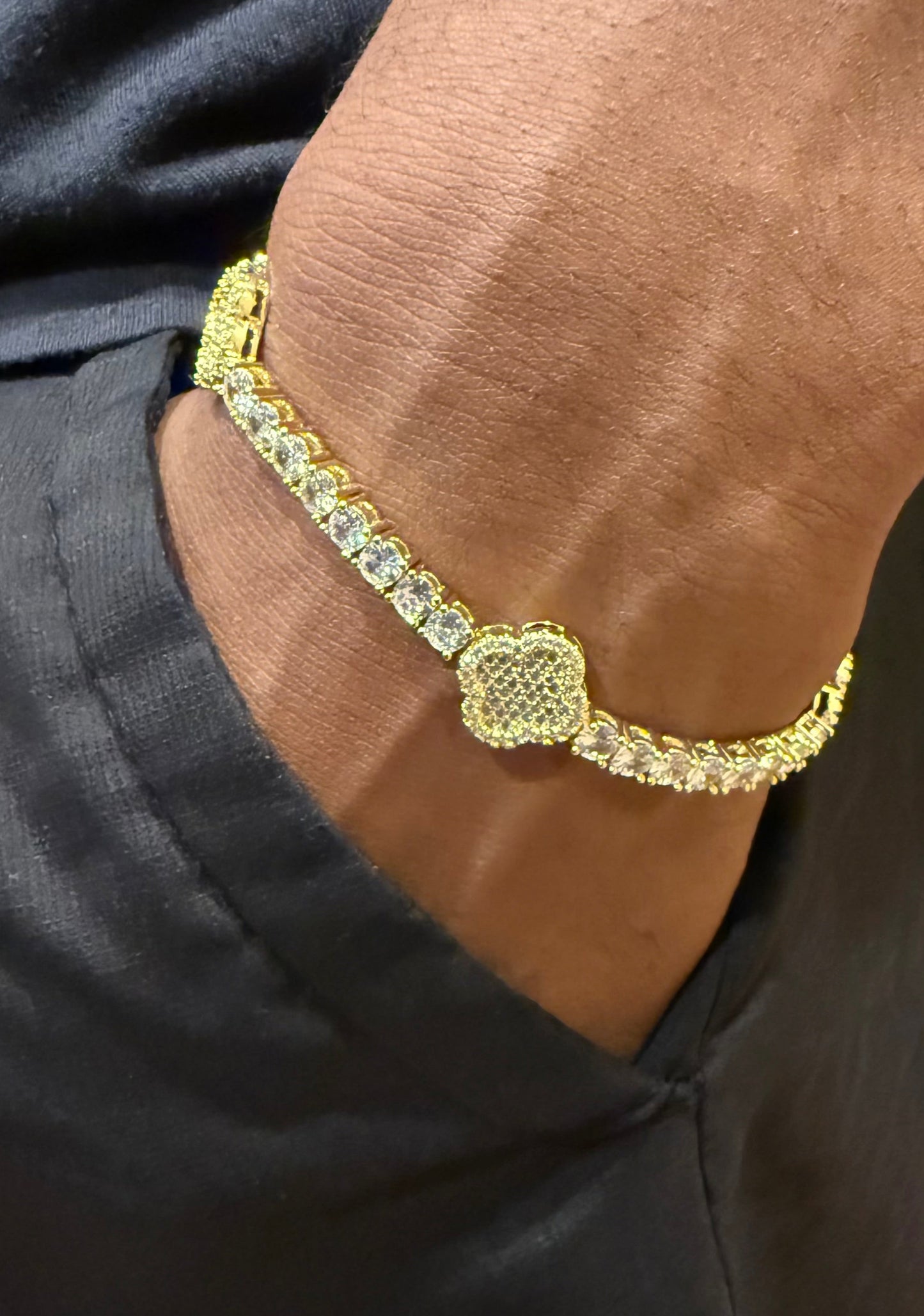 4 leaf clover 18k cubic zirconia bracelet