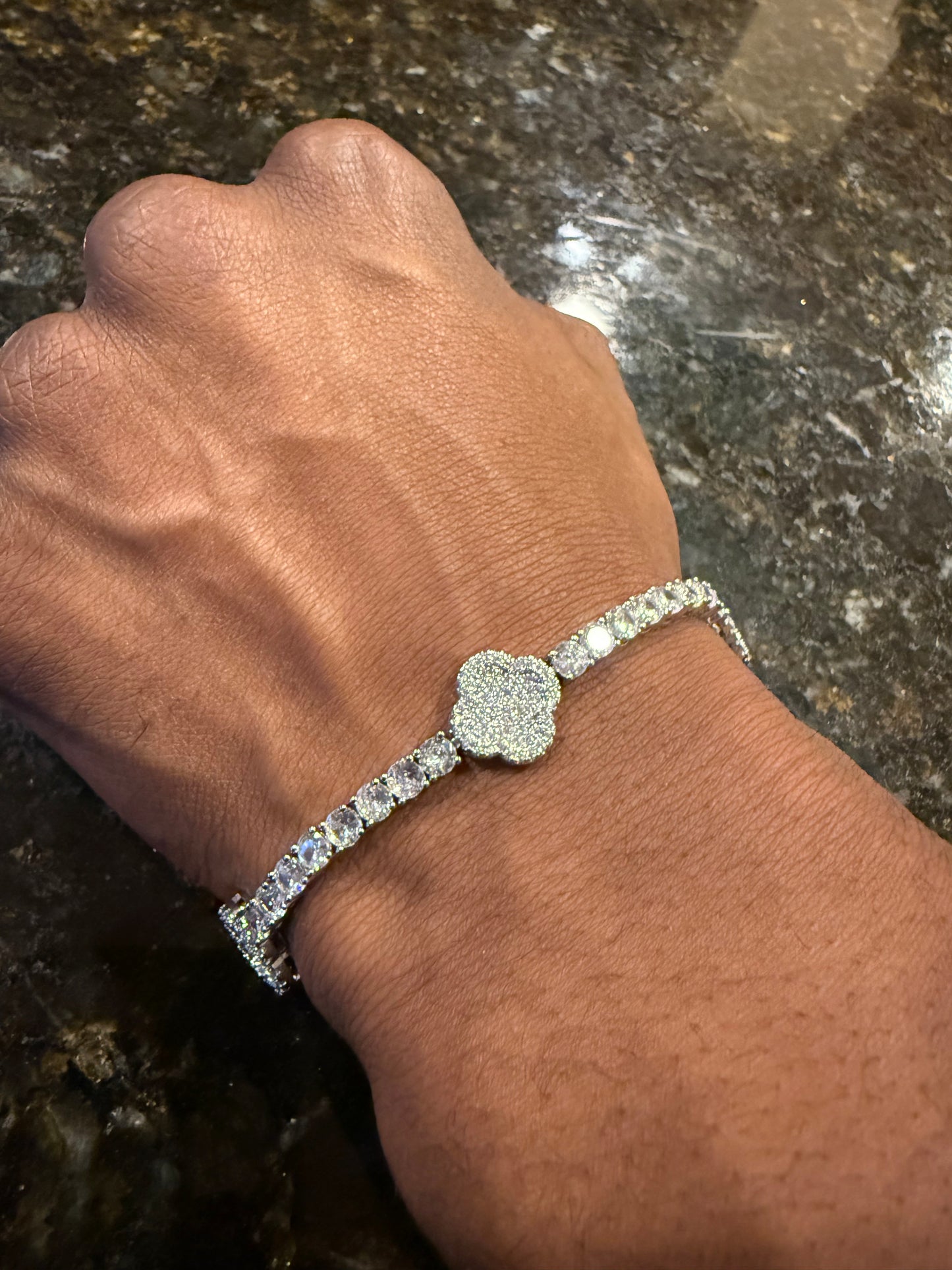 4 leaf clover 18k cubic zirconia bracelet