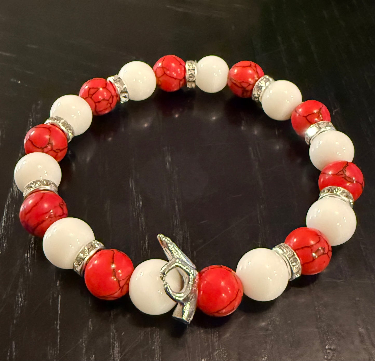 Silver "Yo" red and white bracelet