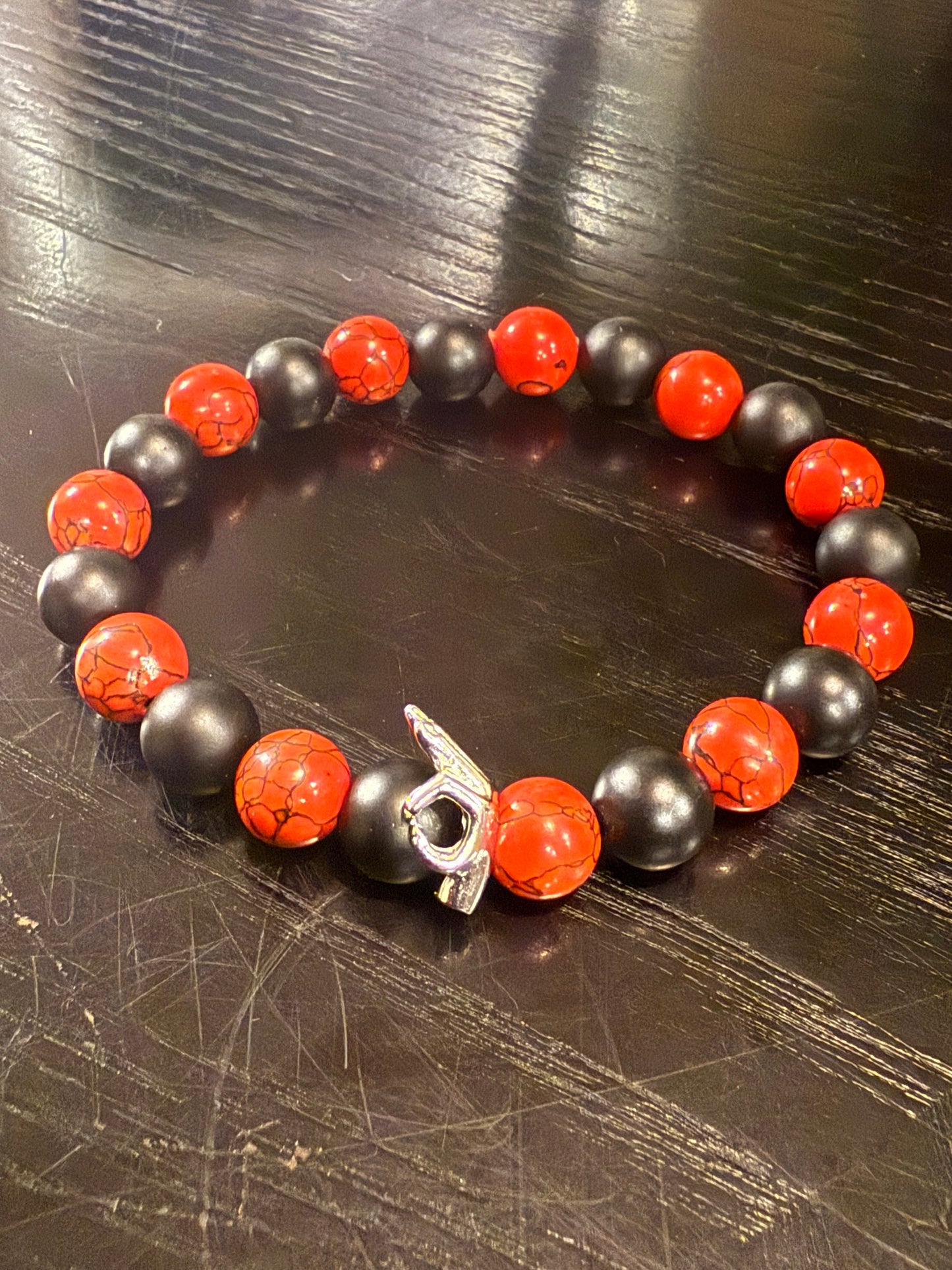 "Yo" red and black beaded bracelet